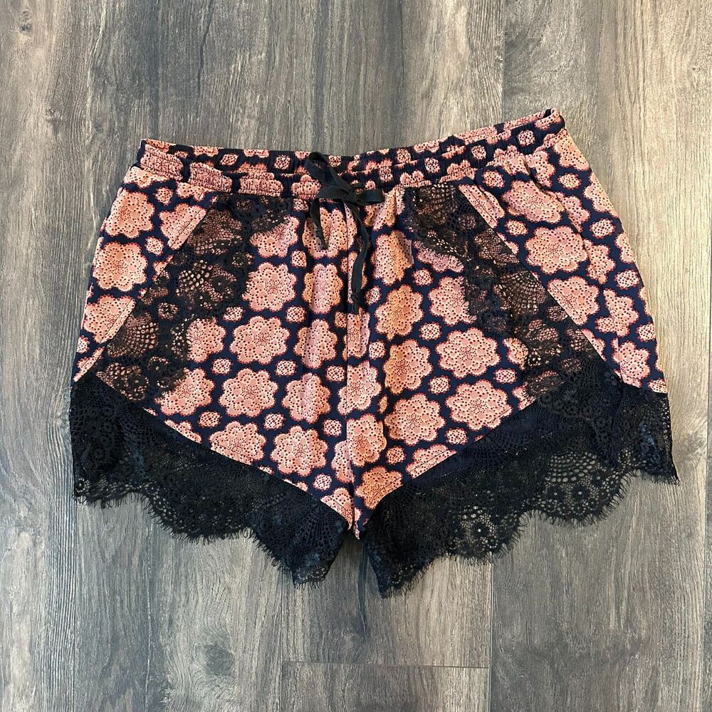Kimchi Blue Urban Outfitters Floral Geometric Shorts Lace Hem High Tie Waist Med